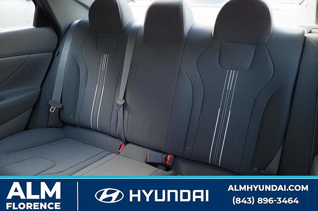 2024 Hyundai Elantra Blue image 12