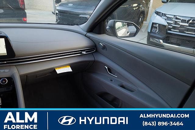 2024 Hyundai Elantra Blue image 16