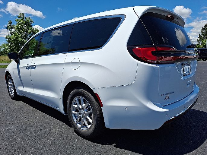 2025 Chrysler Pacifica
