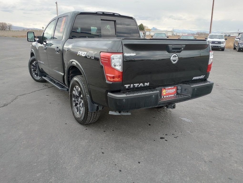 2018 Nissan Titan Platinum Reserve image 4
