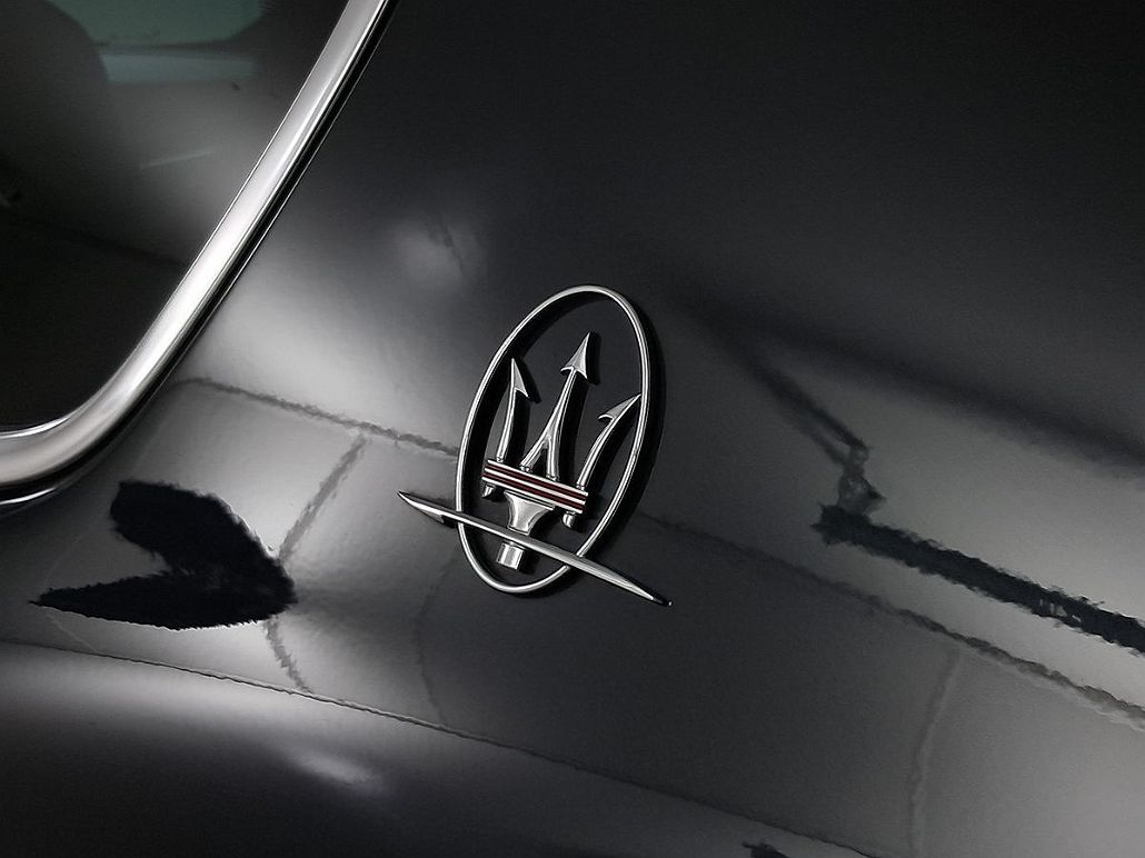 2019 Maserati Levante GTS image 5