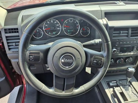 2012 Jeep Liberty Sport photo 10