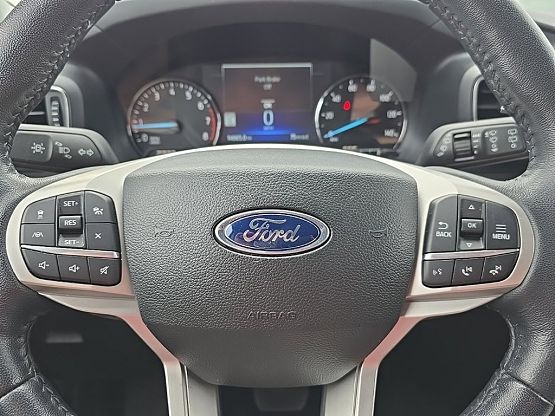 2022 Ford Explorer XLT photo 11