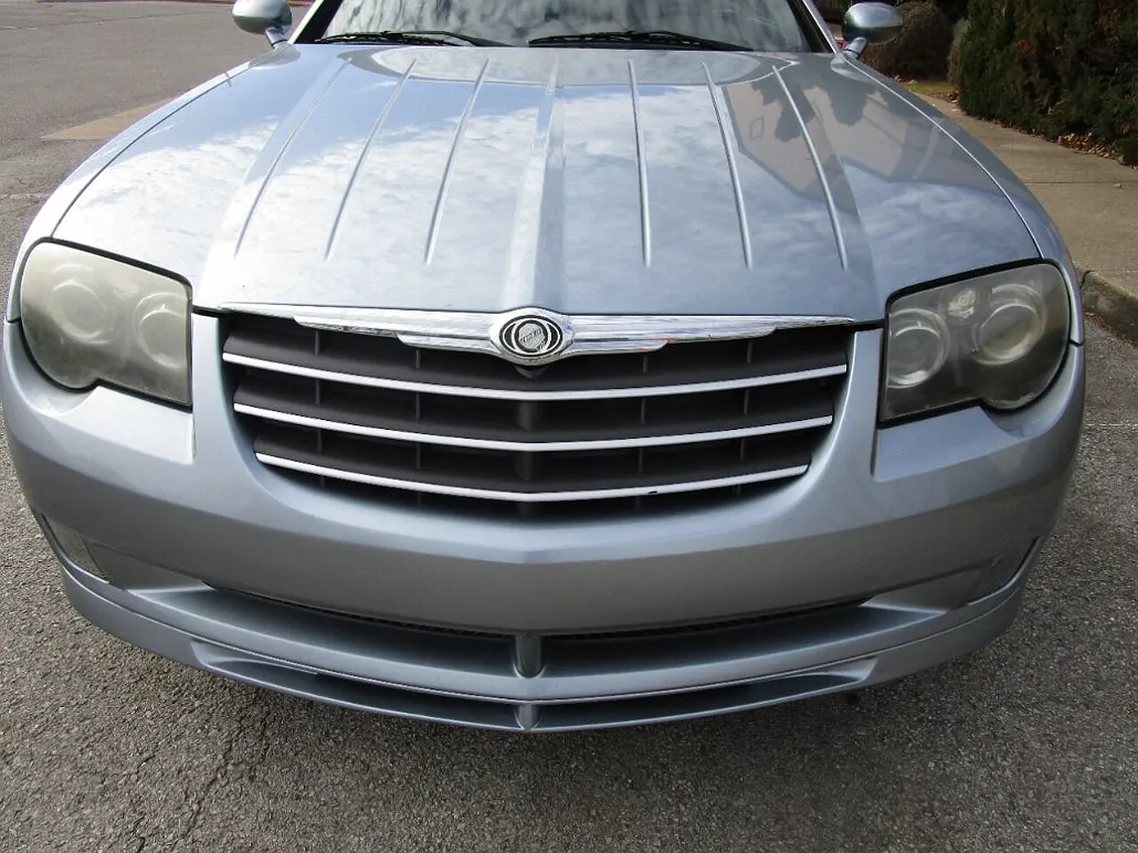2005 Chrysler Crossfire SRT6 image 4
