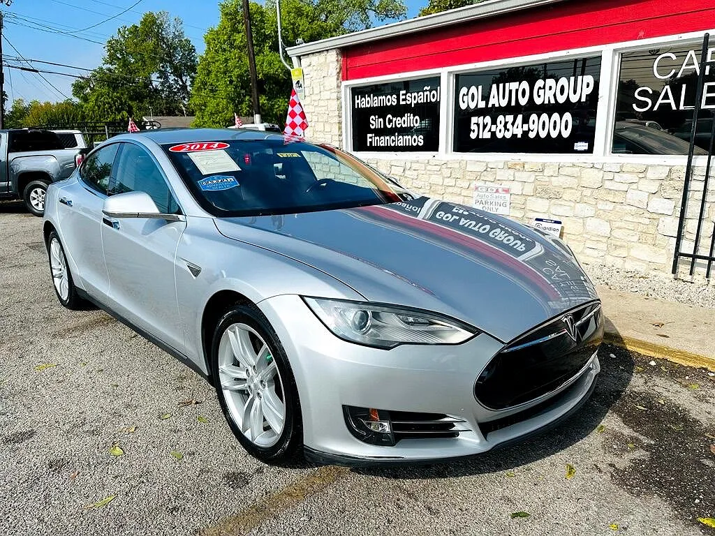 2014 Tesla Model S Base image 0