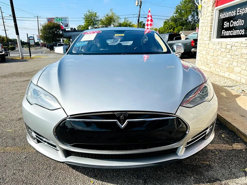 2014 Tesla Model S Base image 1