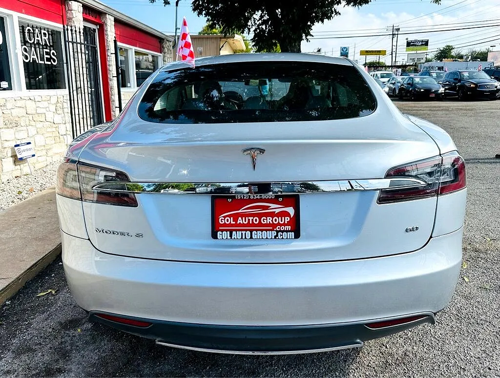 2014 Tesla Model S Base image 4