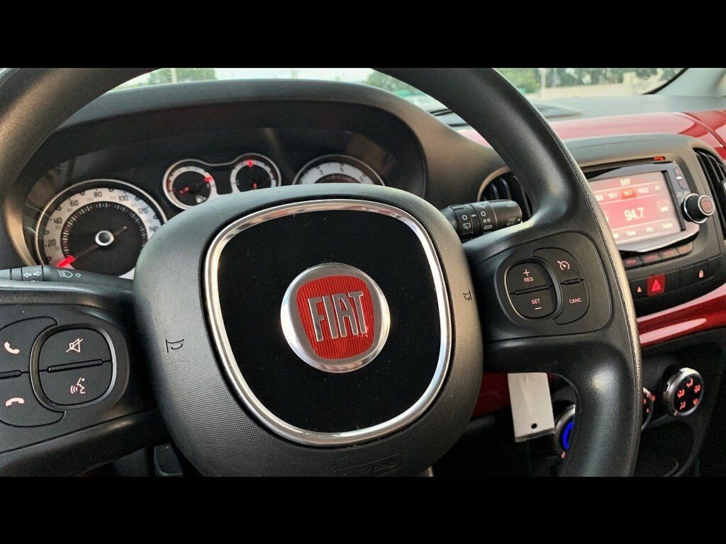 2016 Fiat 500L Pop image 8