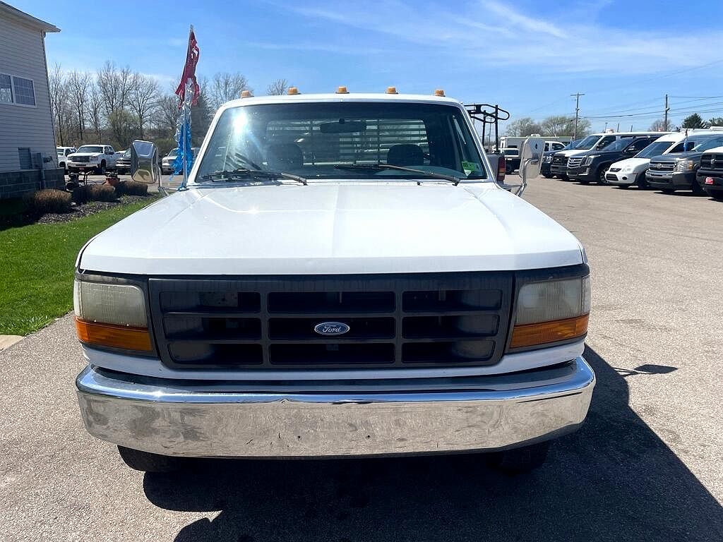 1997 Ford F-350 null image 2