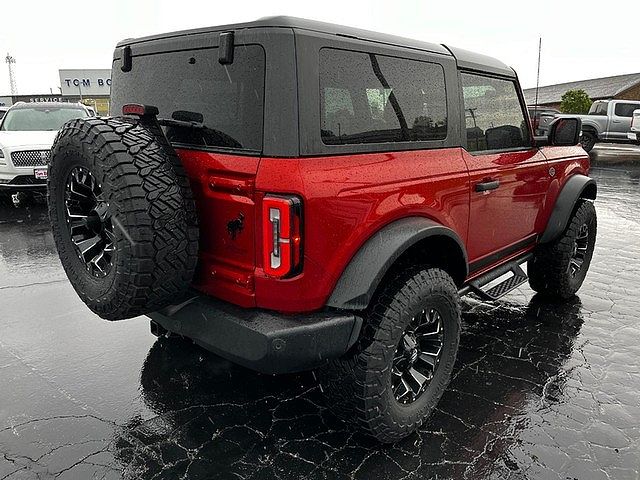 2023 Ford Bronco Wildtrak image 2