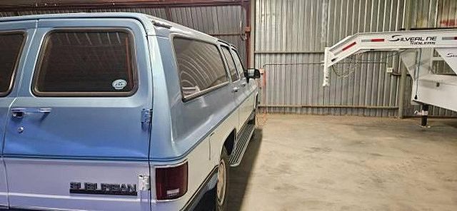 1990 GMC Suburban