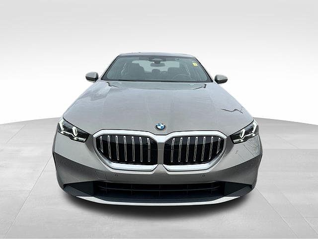 2024 BMW 5 Series 530i image 1
