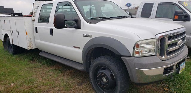 2005 Ford F-450 null image 9