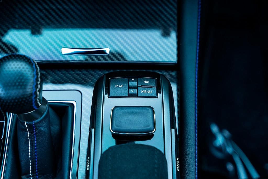 2018 Lexus GS F image 35