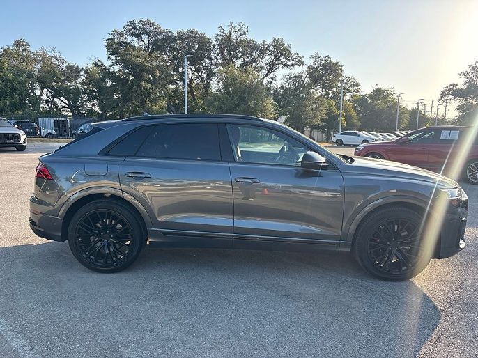2027 Audi SQ8
