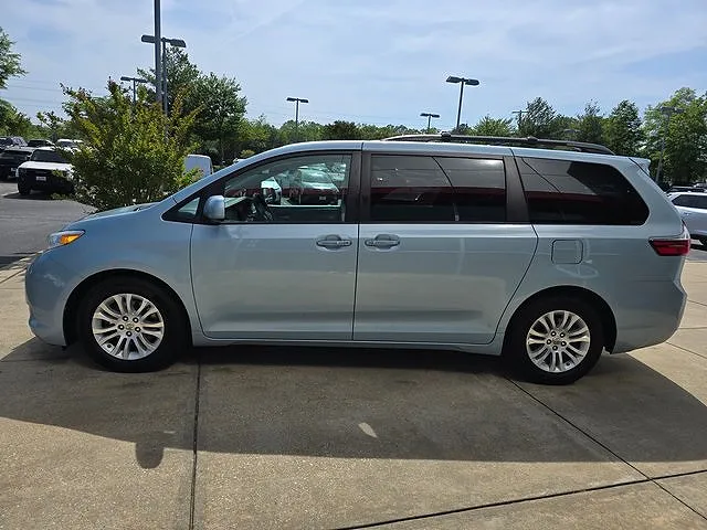 2015 Toyota Sienna