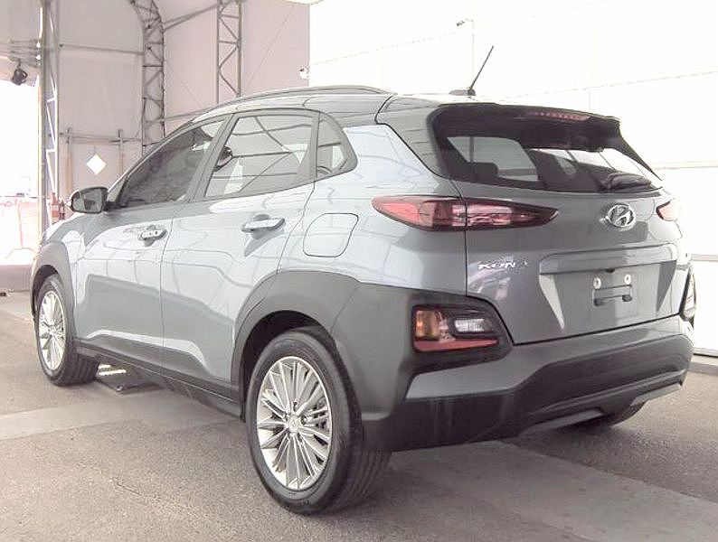 2021 Hyundai Kona SEL image 2