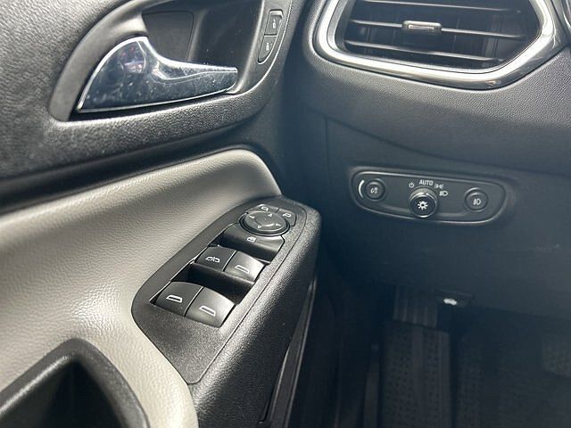 2020 Chevrolet Equinox Premier image 4