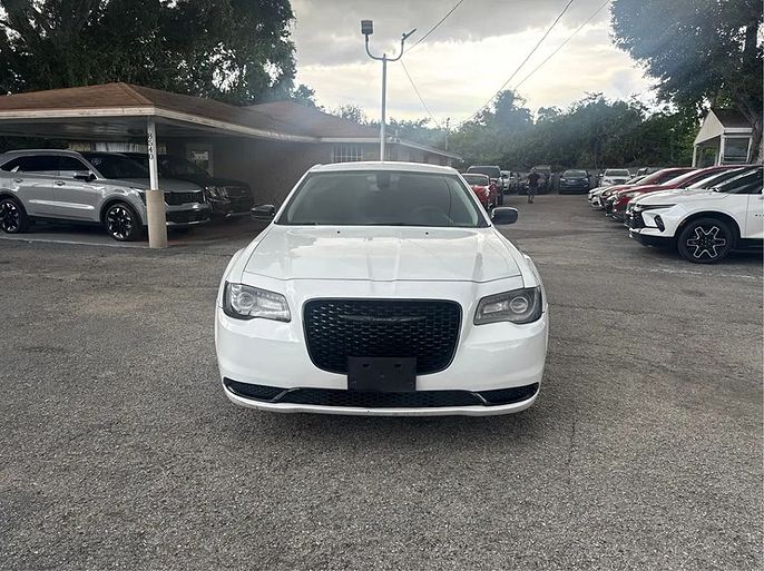 2023 Chrysler 300