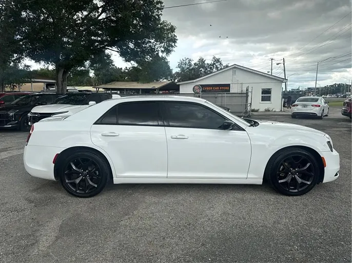 2023 Chrysler 300