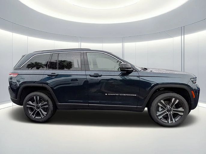 2027 Jeep Grand Cherokee