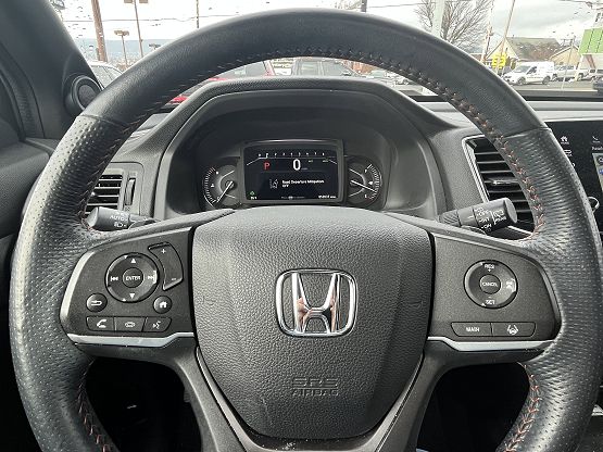 2022 Honda Passport TrailSport photo 2