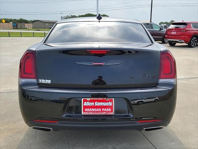 2023 Chrysler 300