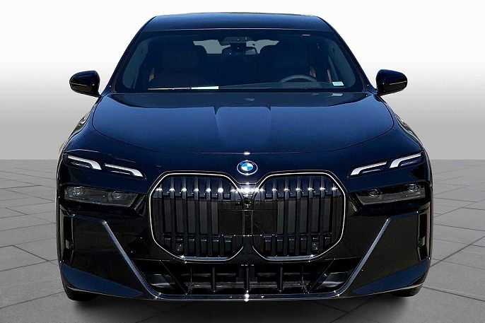 2025 BMW i7