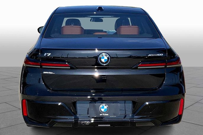2025 BMW i7