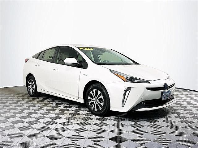 2019 Toyota Prius XLE image 0