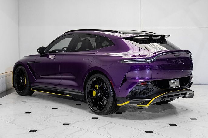 2024 Aston Martin DBX