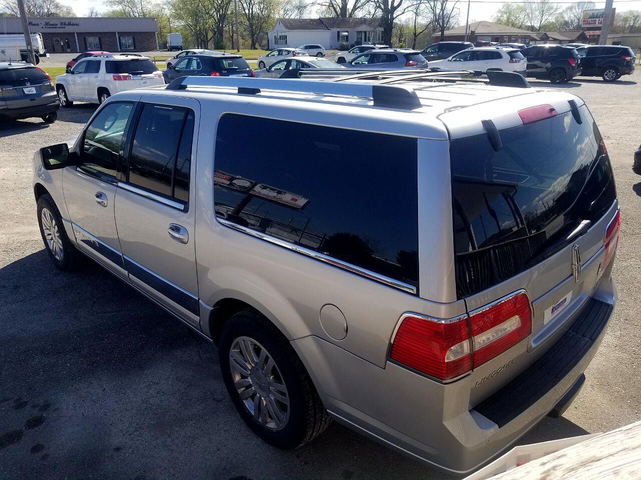 2013 Lincoln Navigator L null image 3