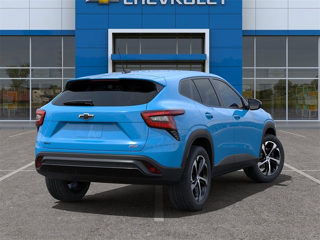 2024 Chevrolet Trax RS image 3