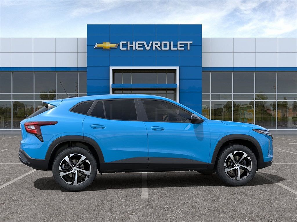 2024 Chevrolet Trax RS image 4