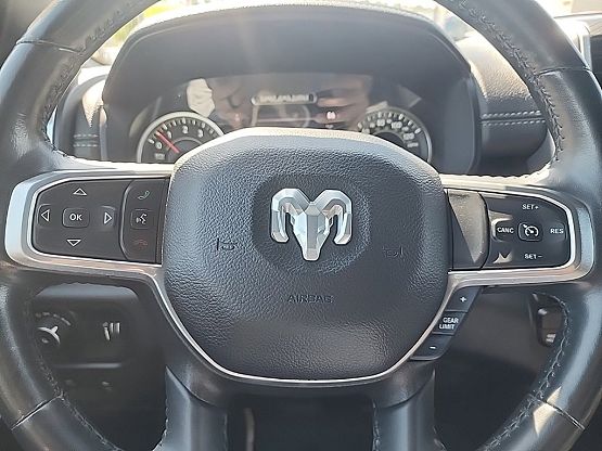 2023 Ram 1500 Laramie photo 11