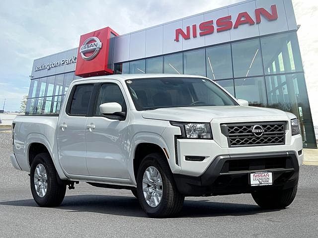 2023 Nissan Frontier SV image 0