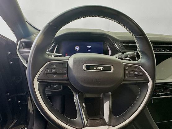 2022 Jeep Grand Cherokee Altitude photo 8