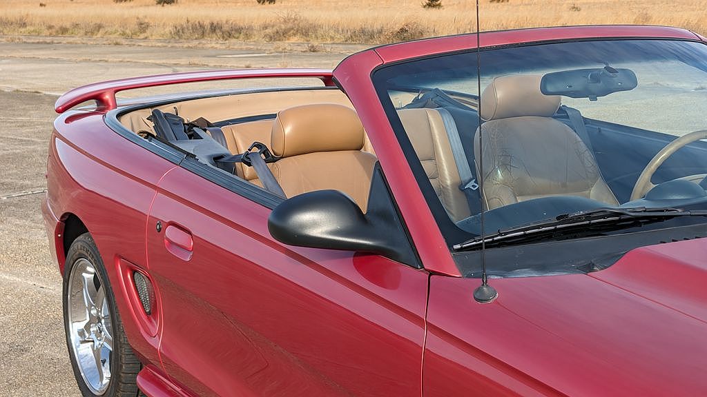 1996 Ford Mustang Cobra image 29
