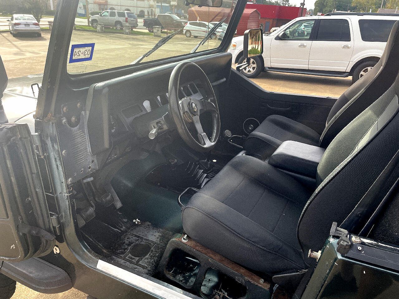 1994 Jeep Wrangler S image 9
