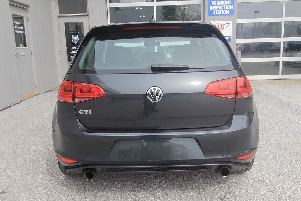 2016 Volkswagen Golf S image 3