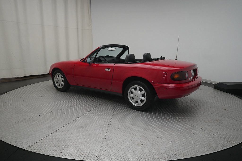 1992 Mazda Miata Base image 11