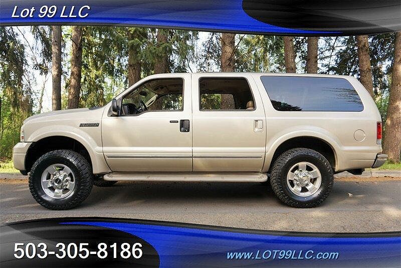 2005 Ford Excursion Limited image 0