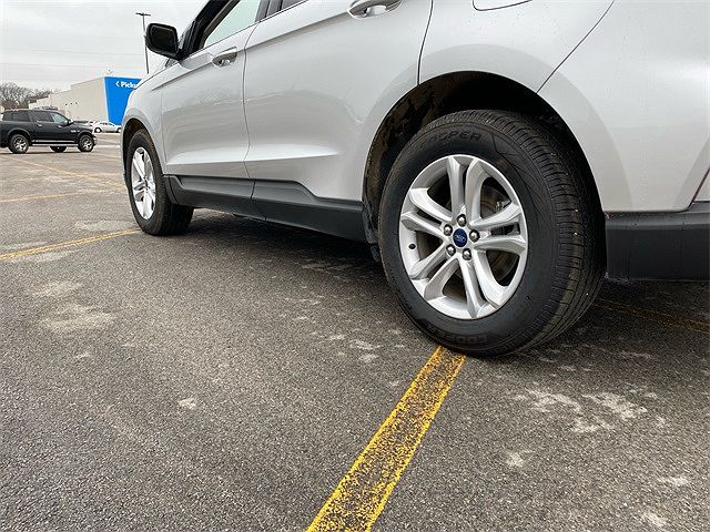 2019 Ford Edge SEL image 4