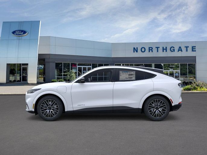 2025 Ford Mustang Mach-E