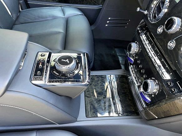 2019 Rolls-Royce Phantom null image 5