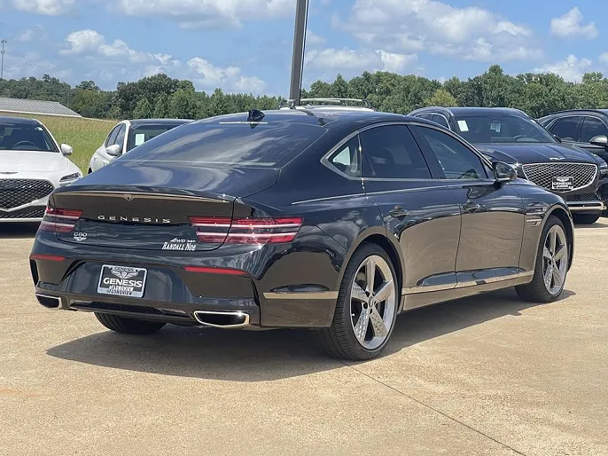 2023 Genesis G80