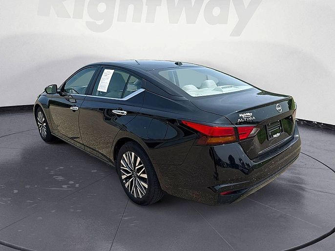 2025 Nissan Altima