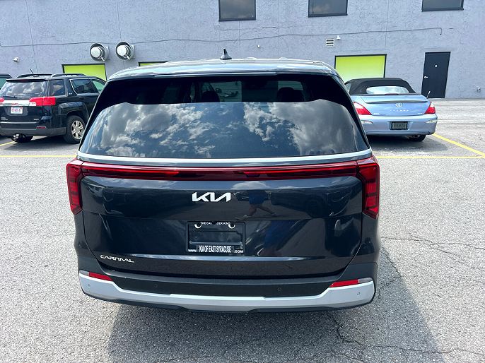 2025 Kia Carnival