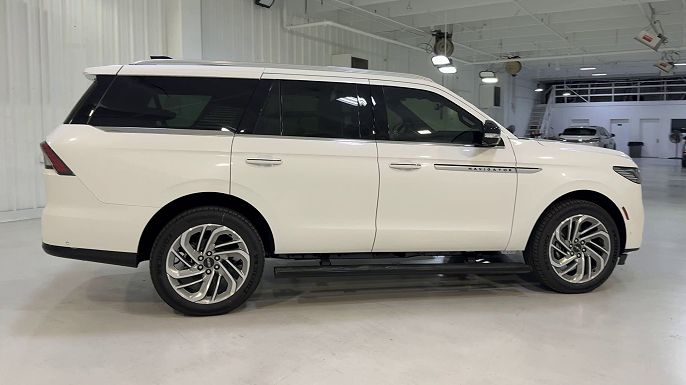 2025 Lincoln Navigator L