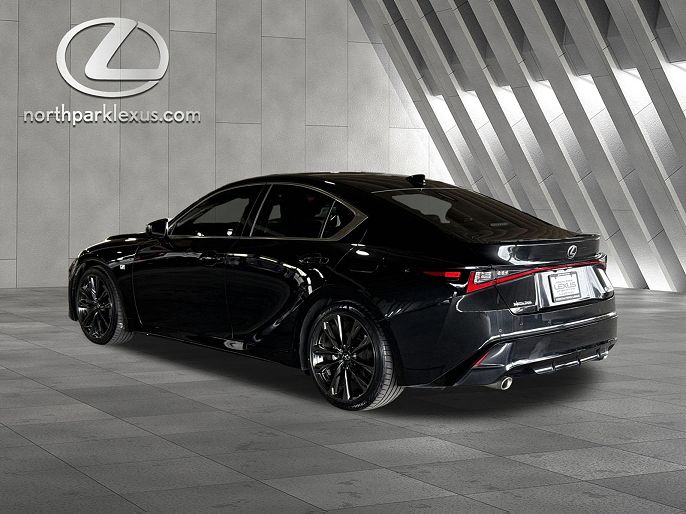 2023 Lexus IS